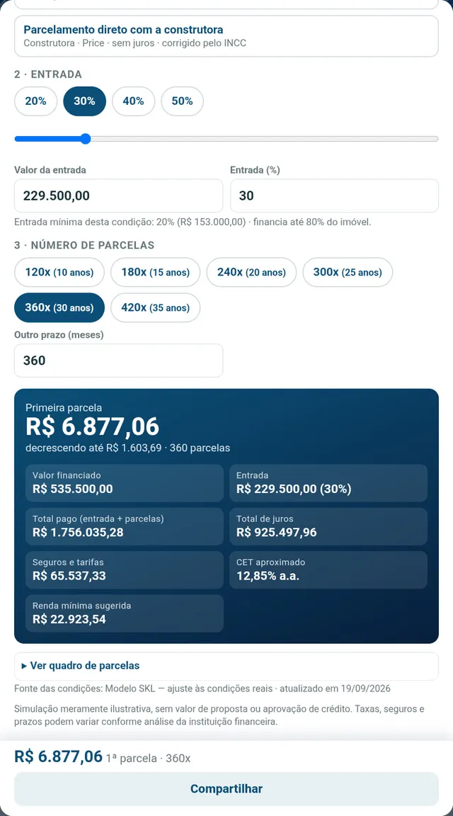 App do corretor: simulador com entrada, número de parcelas, primeira parcela, total pago, juros e CET aproximado